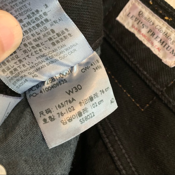 Black Distressed Levi’s 501 - Picture 6 of 8